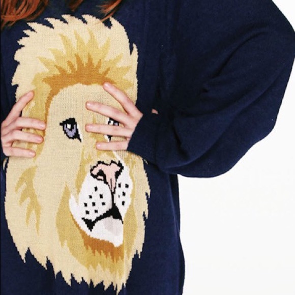 WILDFOX SCHOOL GIRL SWEATER LION WHITE LABEL - Picture 2 of 7